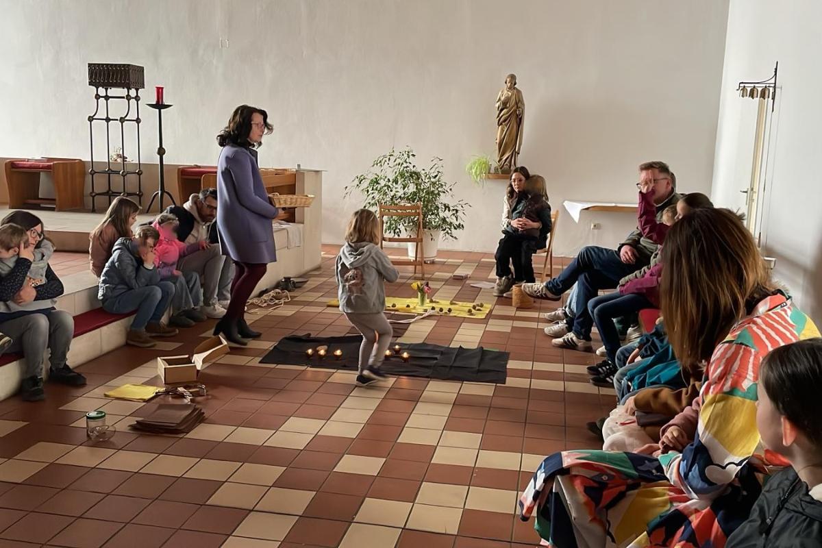 Kinder- und Familienkreuzweg