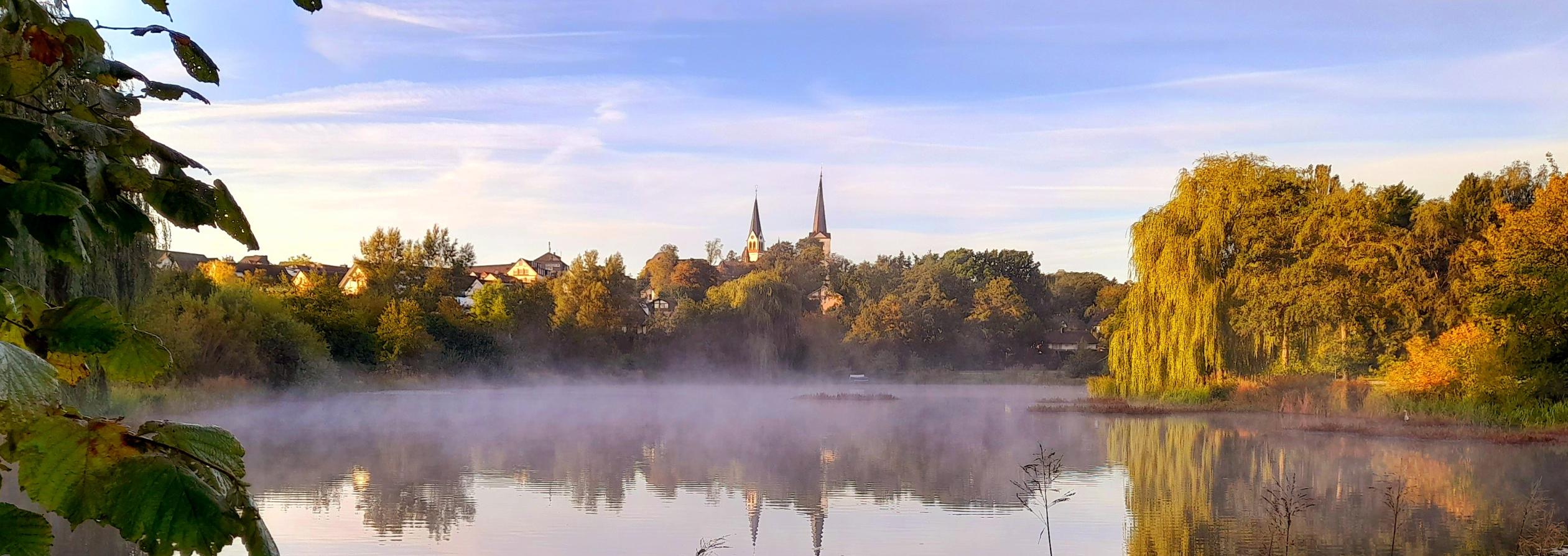Kastellauner See mit Morgennebel