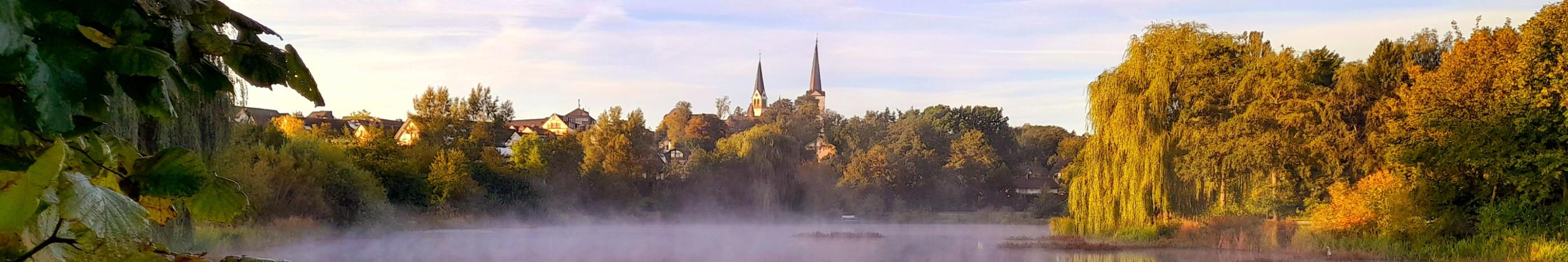 Kastellauner See mit Morgennebel