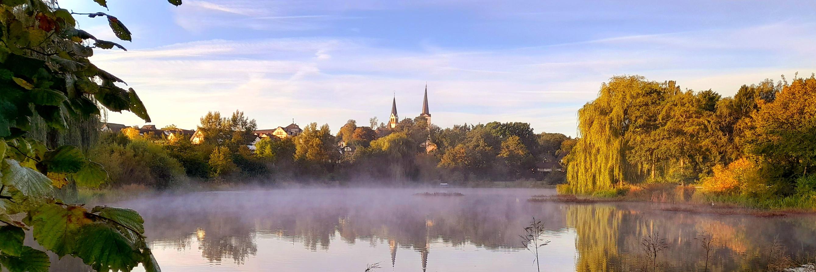 Kastellauner See mit Morgennebel