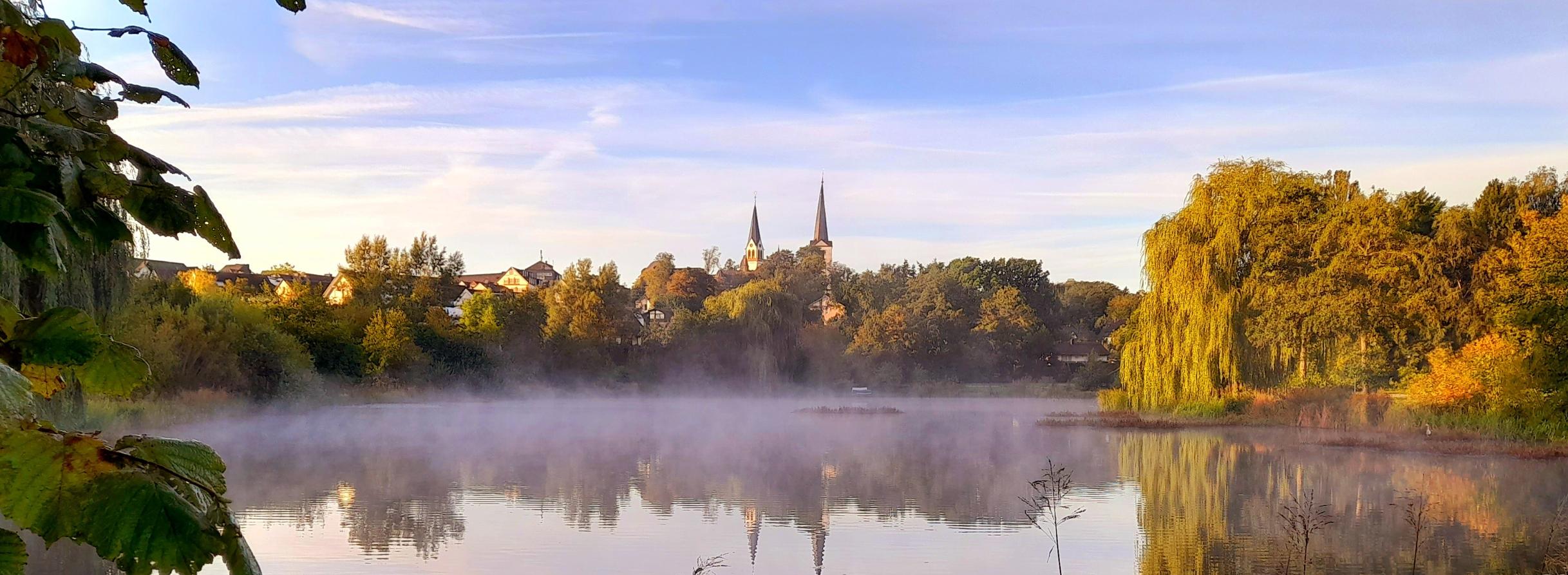 Kastellauner See mit Morgennebel