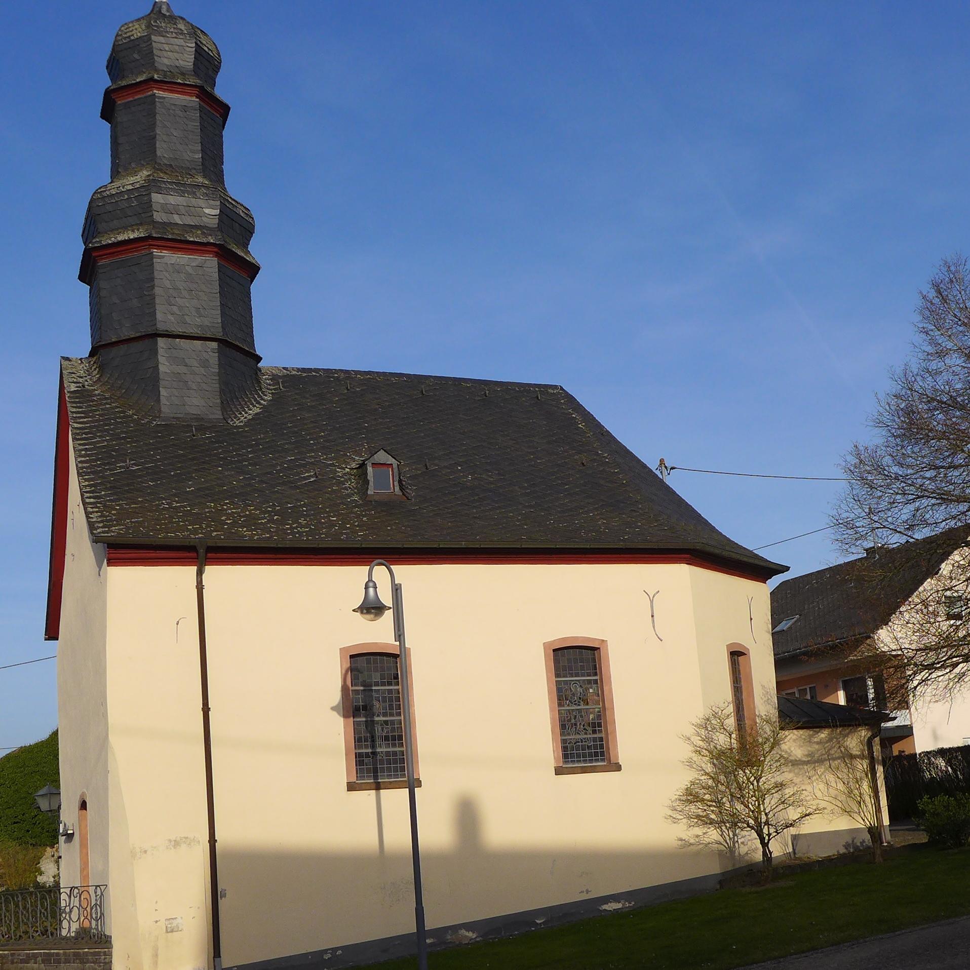 Kirche Ebschied_aussen (1)