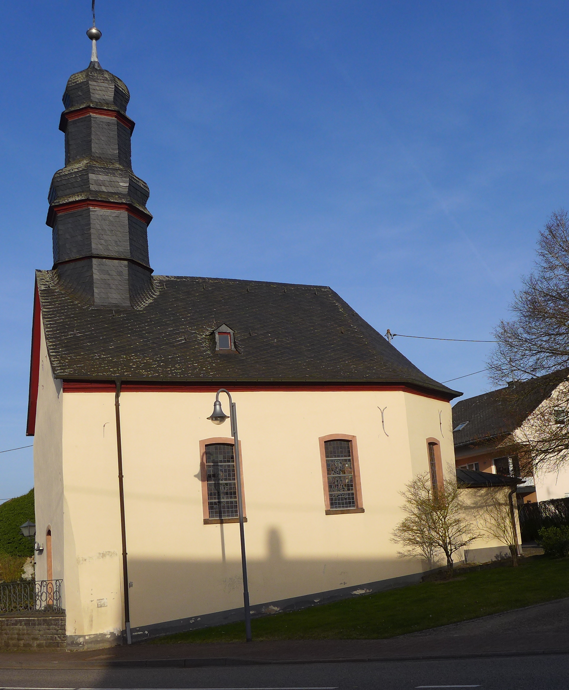Kirche Ebschied_aussen (1)