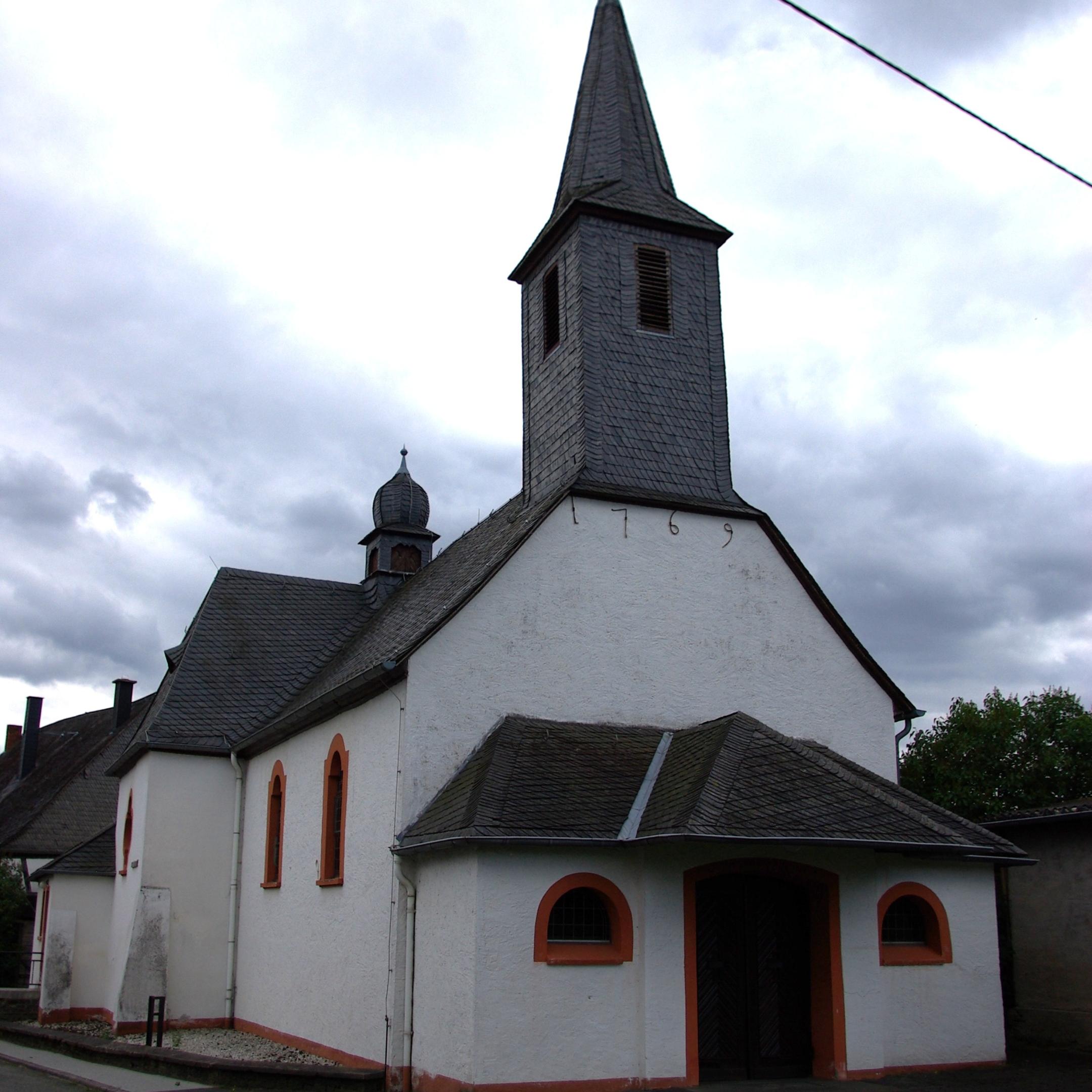 Kirche St. Matthias außen