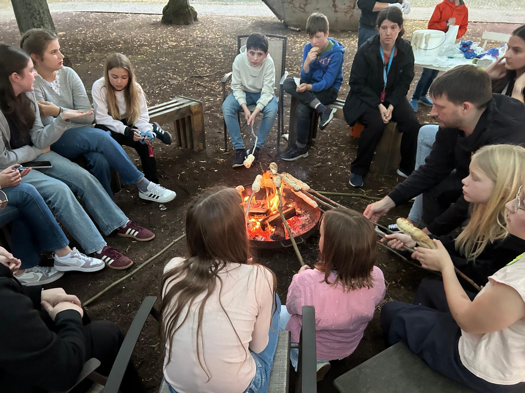 Messdienerfreizeit Lagerfeuer und Stockbrot 2026